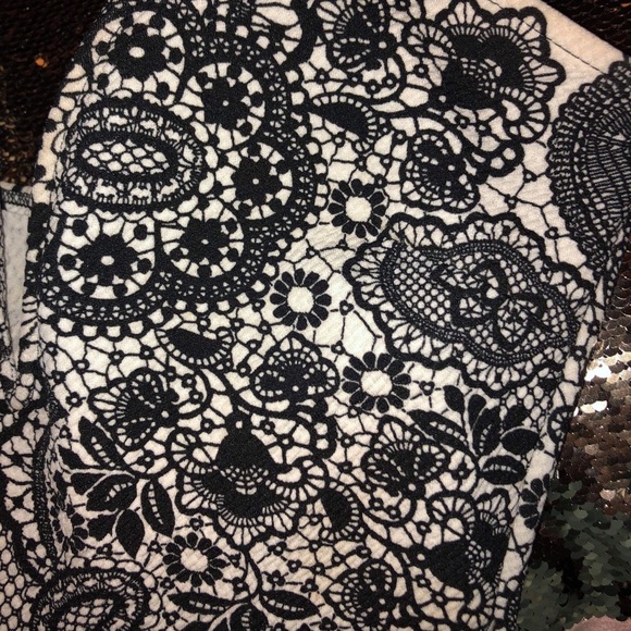 Crop top - Picture 3 of 3